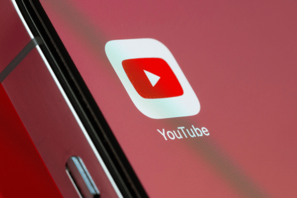 youtube-AI-translation-dubbing